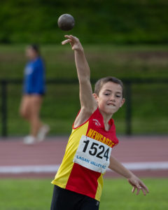 Harry McVeigh throws for gold
